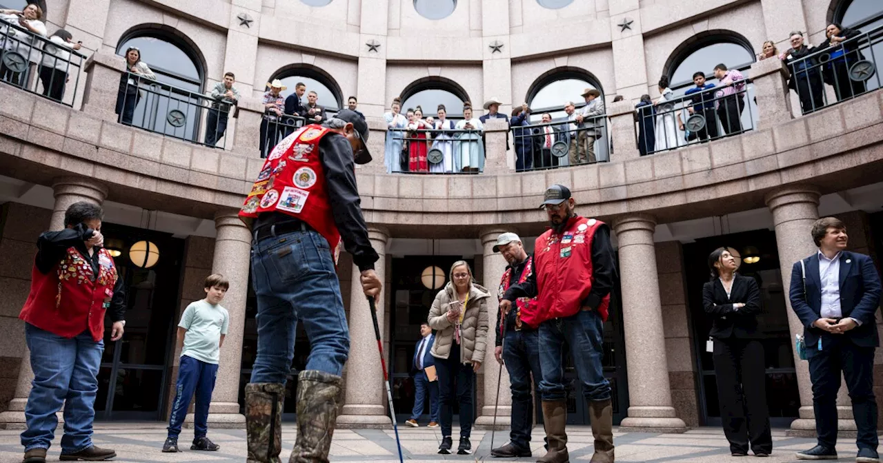 Sweetwater Jaycees Bring Rattlesnakes to Texas Capitol to Promote Annual Roundup