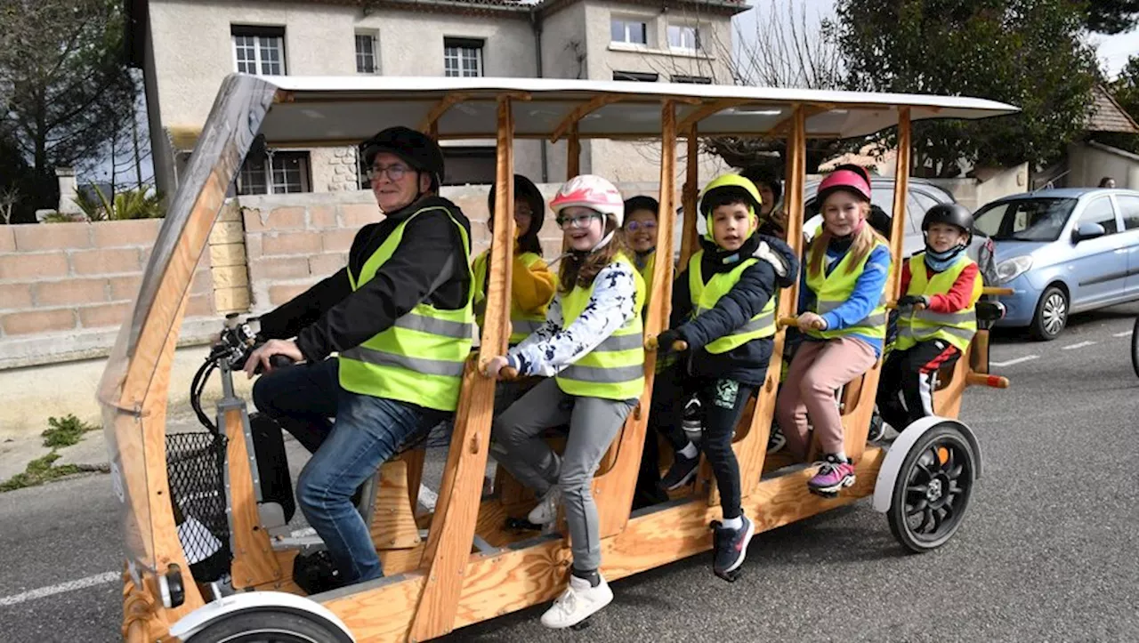 Bram : Le vélo-bus, transport scolaire du futur ? 