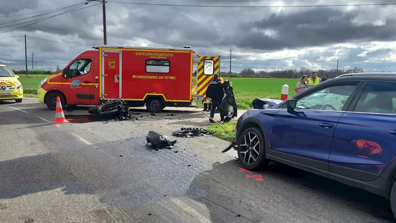 Un choc entre une moto et une voiture : le motard gravement blessé au nord de Toulouse