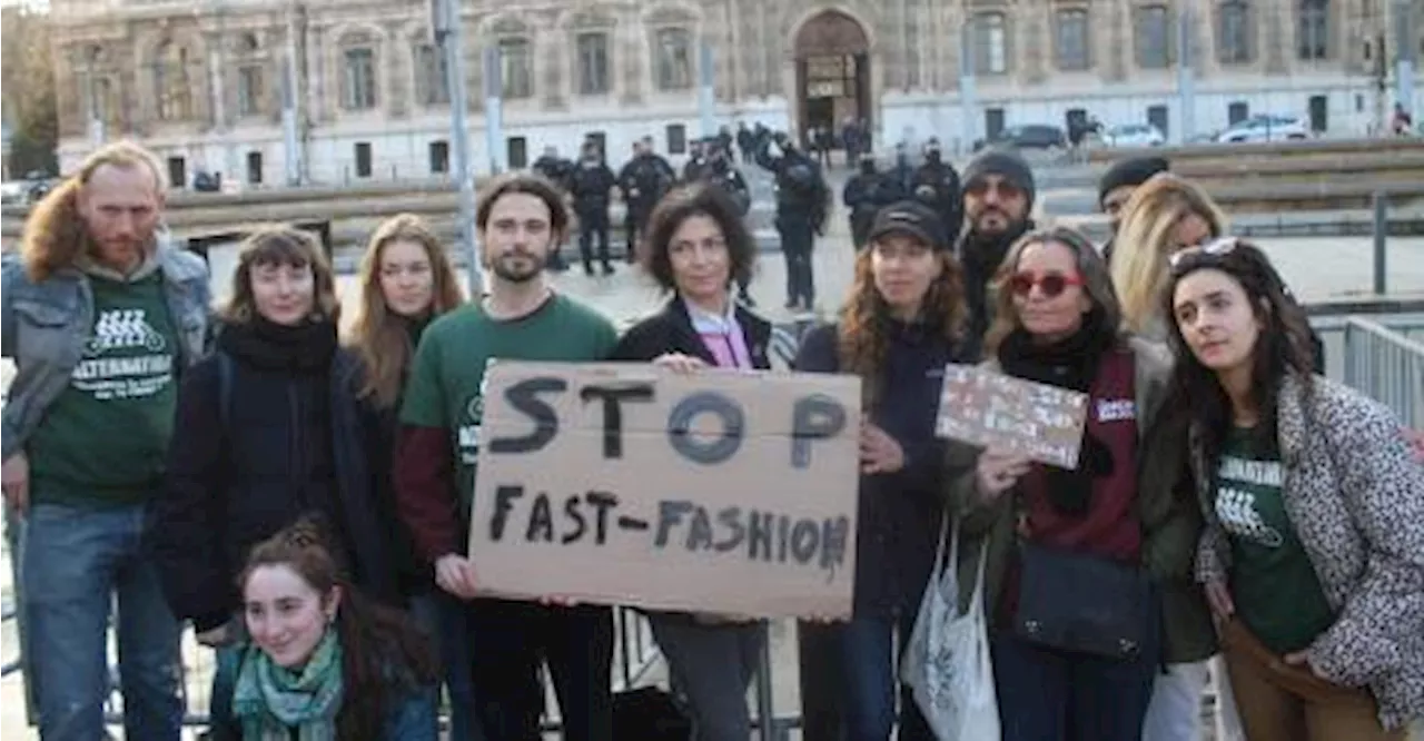 Dénonciation de la Fast Fashion : Des militants interpellent Emmanuel Macron