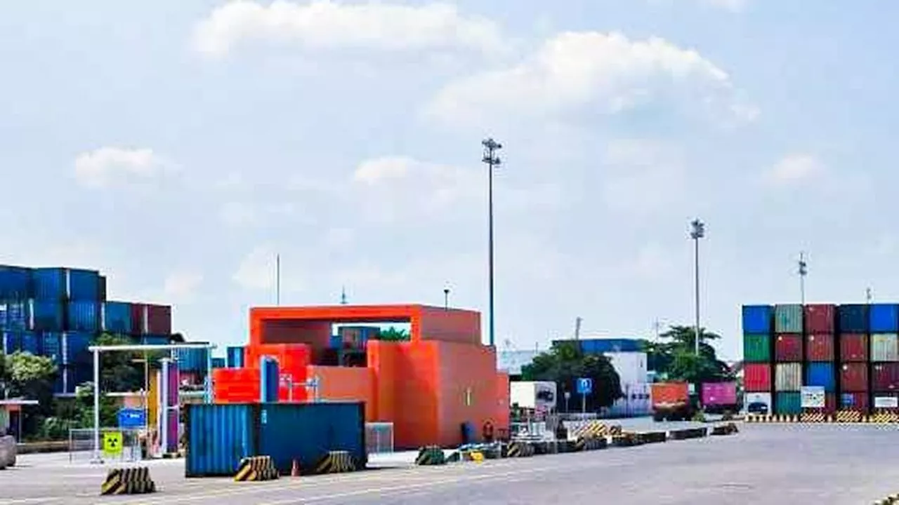 Efisiensi Logistik, Pelabuhan Tanjung Perak Surabaya Siapkan Pemindai Kontainer