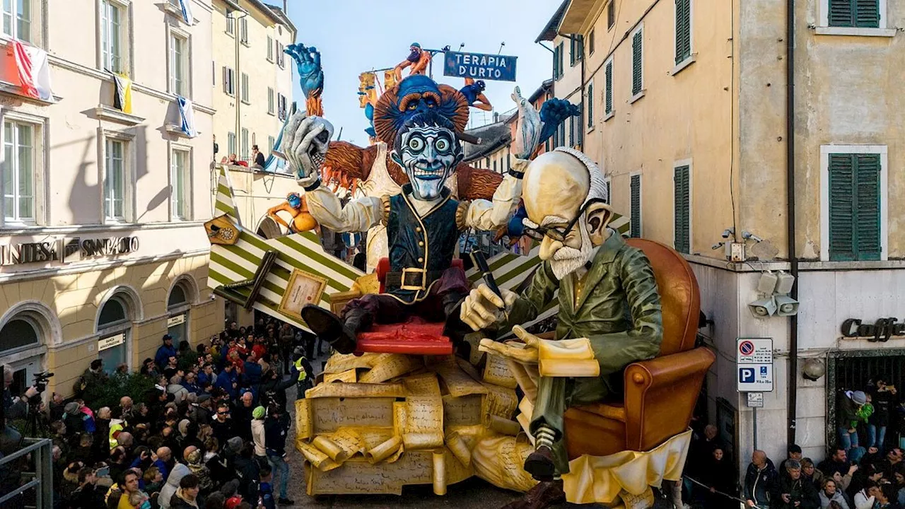 Carnevale di Foiano: il borgo medievale si tinge di festa