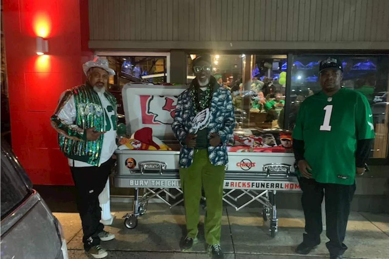 Philly Funeral Home Owner's Eagles-Themed Casket Campaign Goes Viral