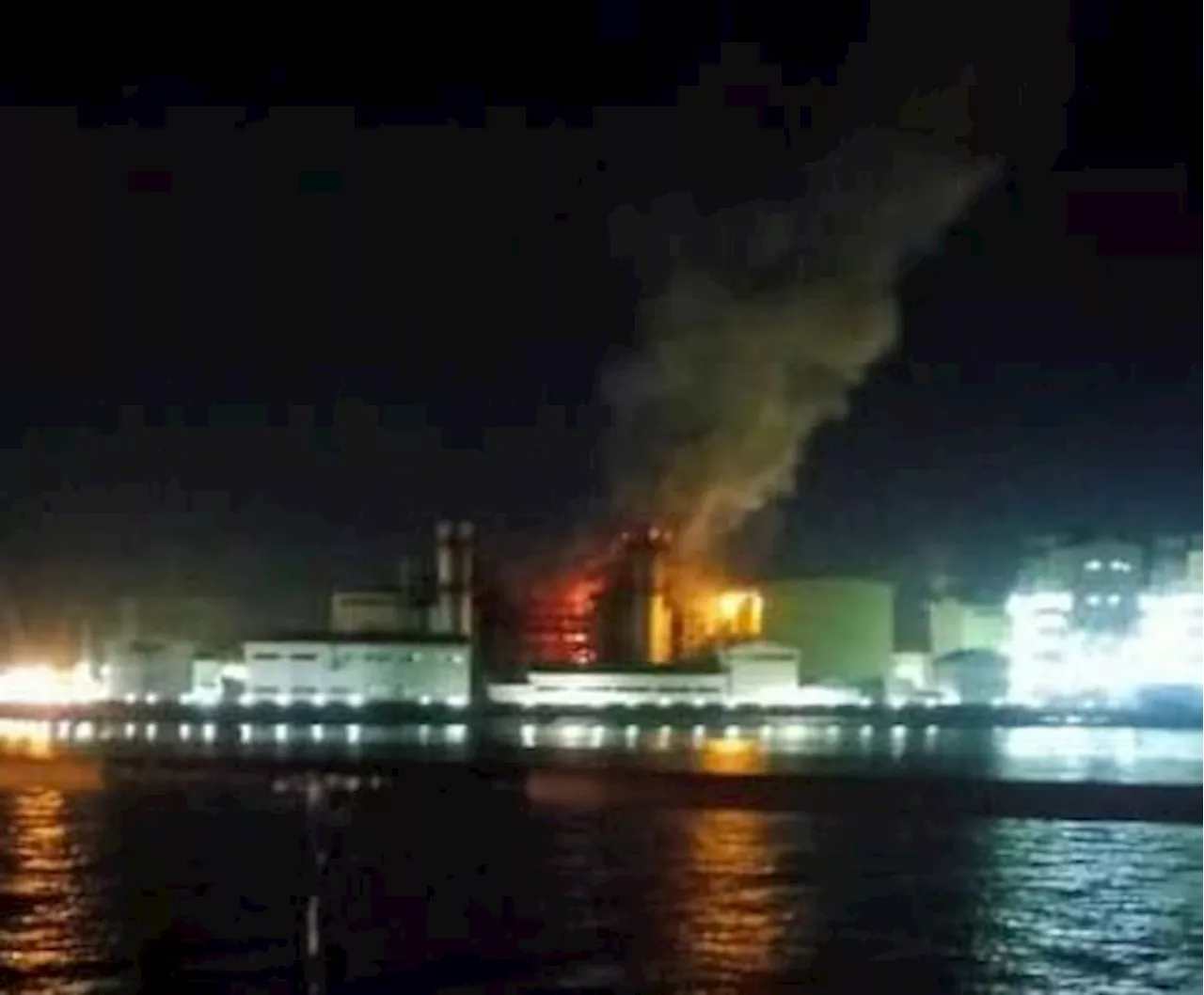 Explosions Rock Port Dickson Power Plant, Fire Reported