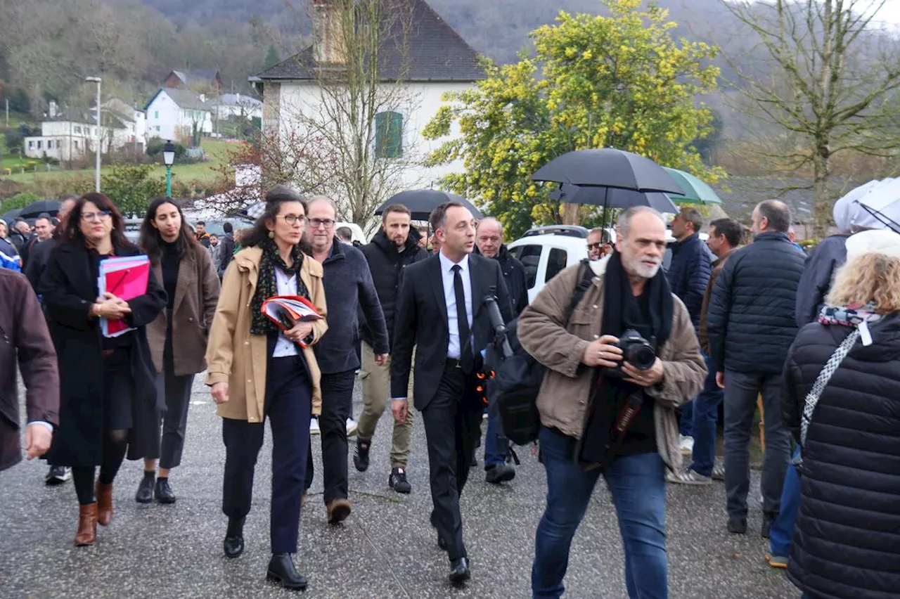 Pyrénées-Atlantiques : les 13 éleveurs impactés par la tuberculose bovine reçus par le préfet et le président du Département