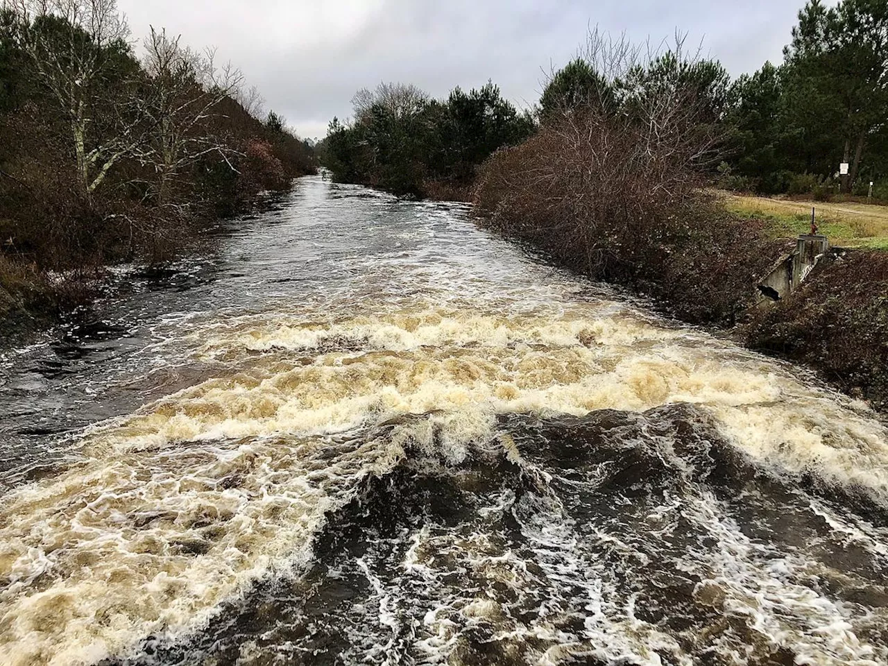 Rénovation des écluses du Porge: Prvention des inondations et gestion optimale des eaux