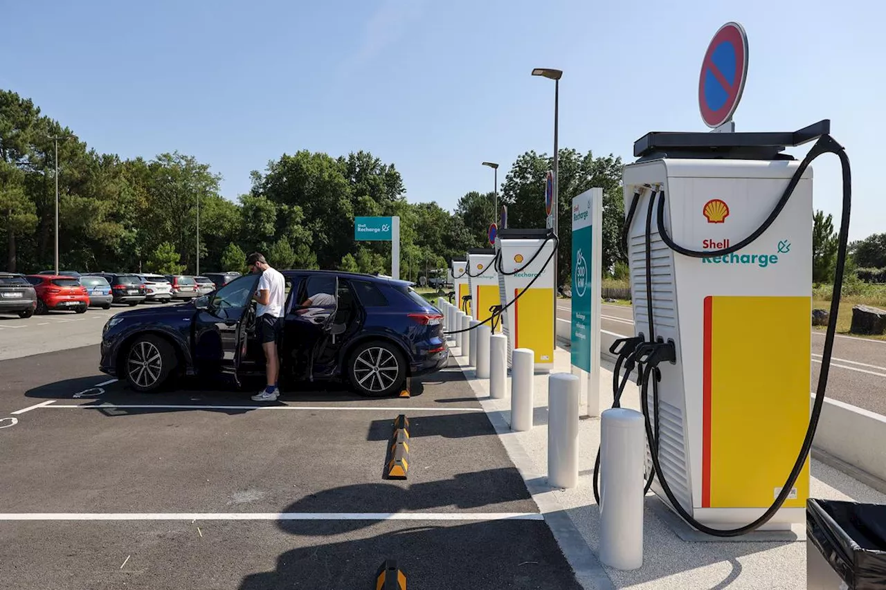 Voitures électriques : 3 milliards d’euros en plus promis dans l’installation de bornes rapides en France