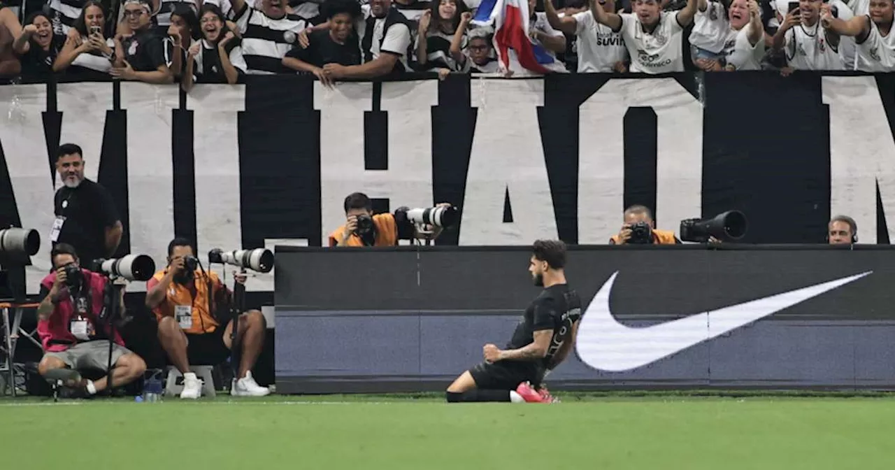 Com dois gols de Yuri Alberto, Corinthians vence o Santos no primeiro clássico de Neymar de volta ao Brasil