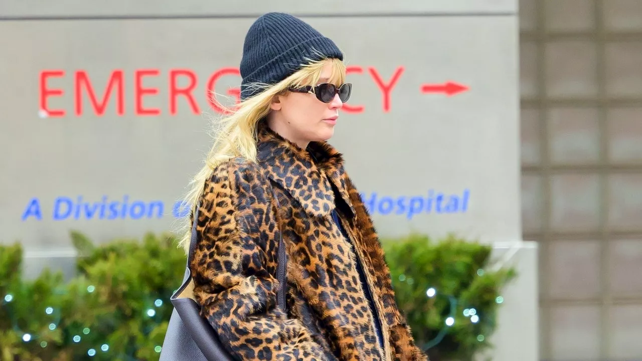 Jennifer Lawrence's Leopard-Print Coat: Mastering Incognito Chic in a New York Winter