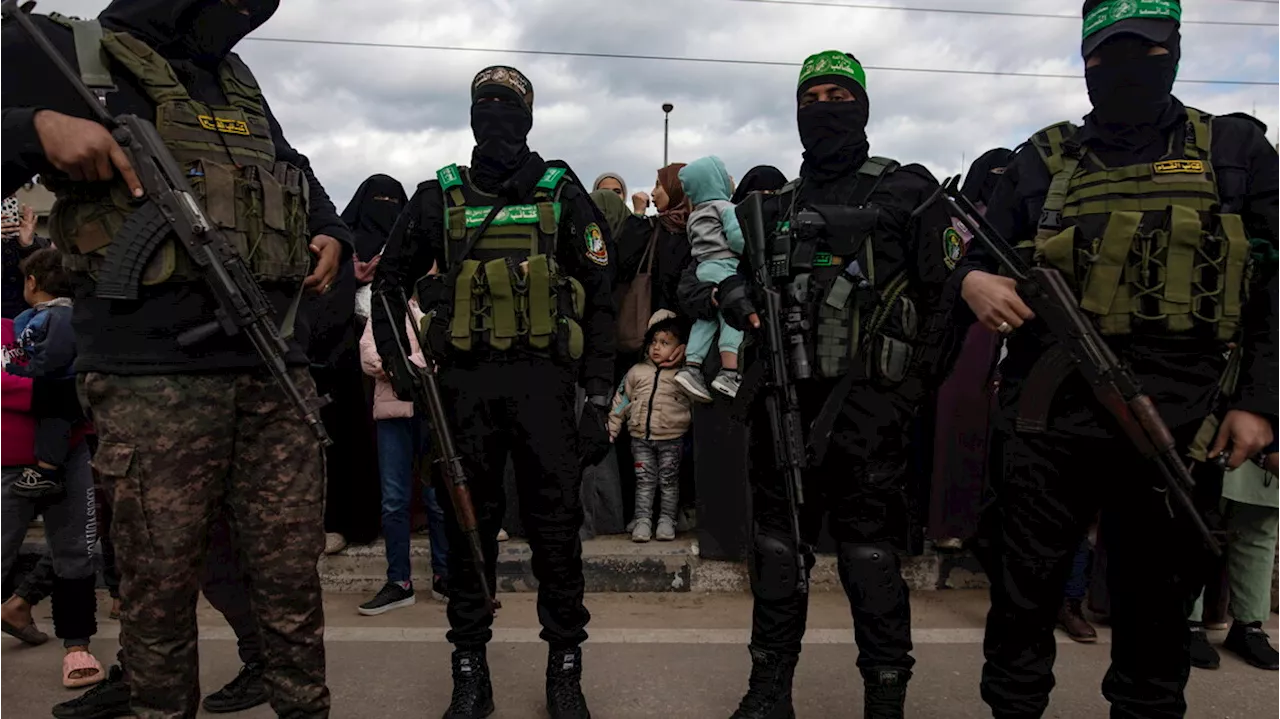 Tre ostaggi rilasciati da Hamas, Israel libera 369 detenuti