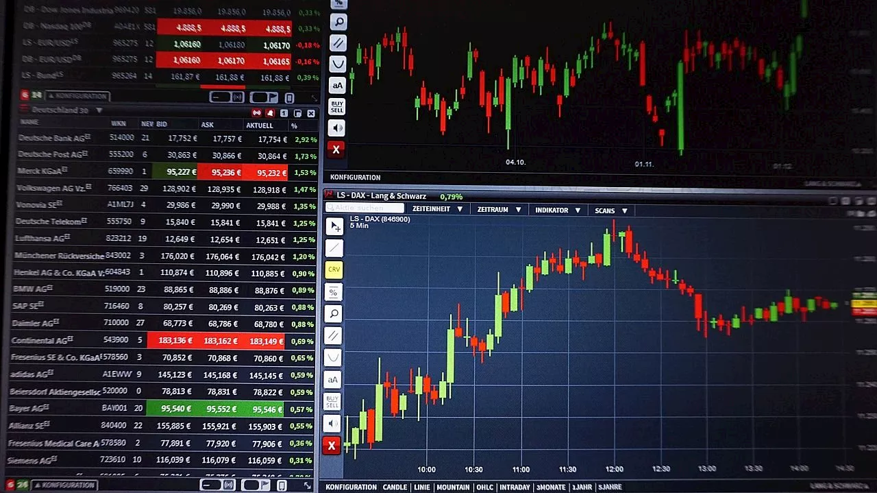 Altcoins Surge on Spot ETF Optimism While Bitcoin Shows Steady Price Action