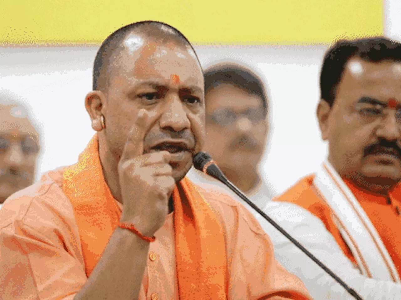 UP CM योगी ने करप्शन के खिलाफ बड़ा एक्शन लिया है