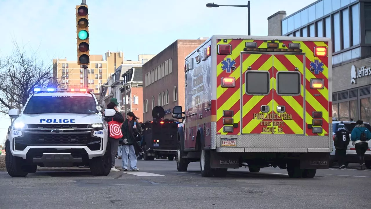 2 women shot after fight breaks out near Eagles Super Bowl Parade: police