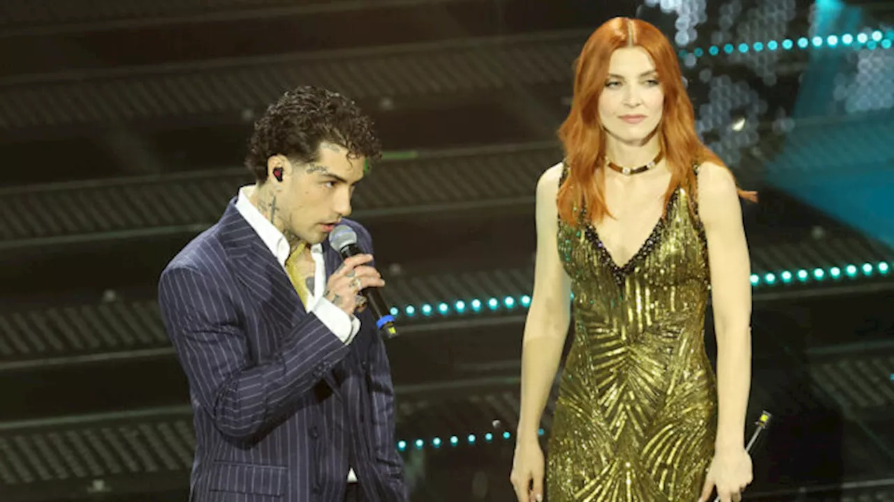 La collana contro il regolamento e il trionfo di Tony Effe a Sanremo