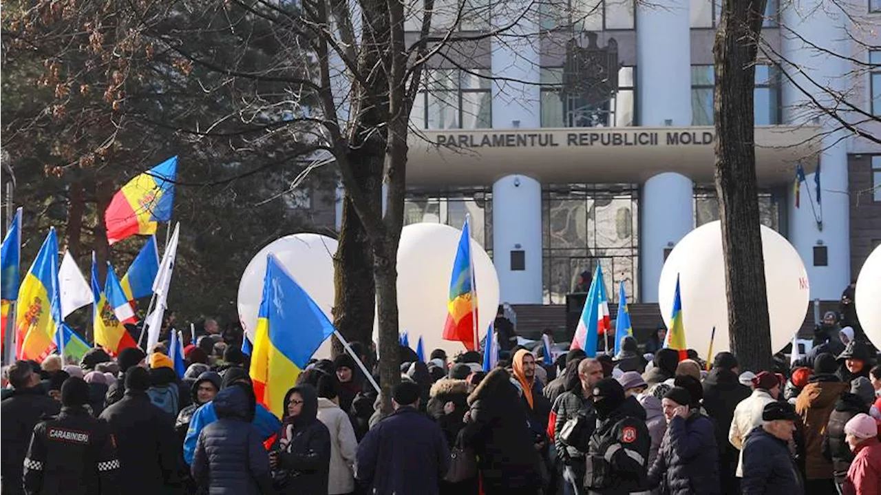 Железнодорожники Молдовы вышли на протесты из-за невыплаченных зарплат