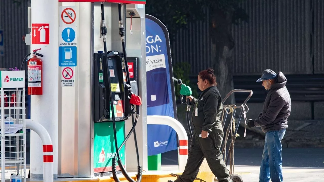 Gasolineros se comprometen a precios sin rebasar inflación