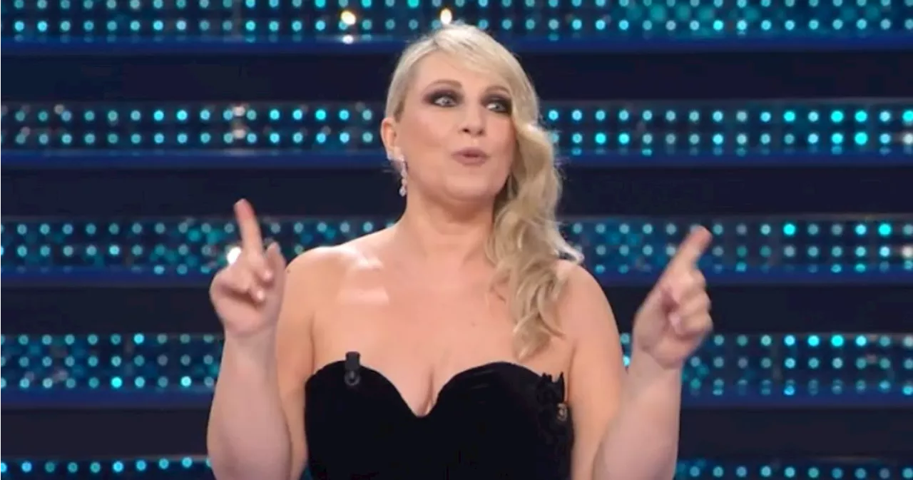 Sanremo 2025, Katia Follesa umilia in diretta Amadeus: "Non era così simpatico come Carlo Conti"