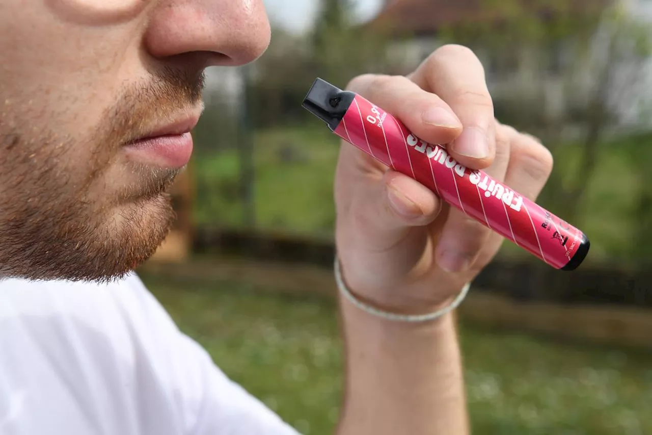 France Banne les Cigarettes Électroniques Jetables « Puffs »