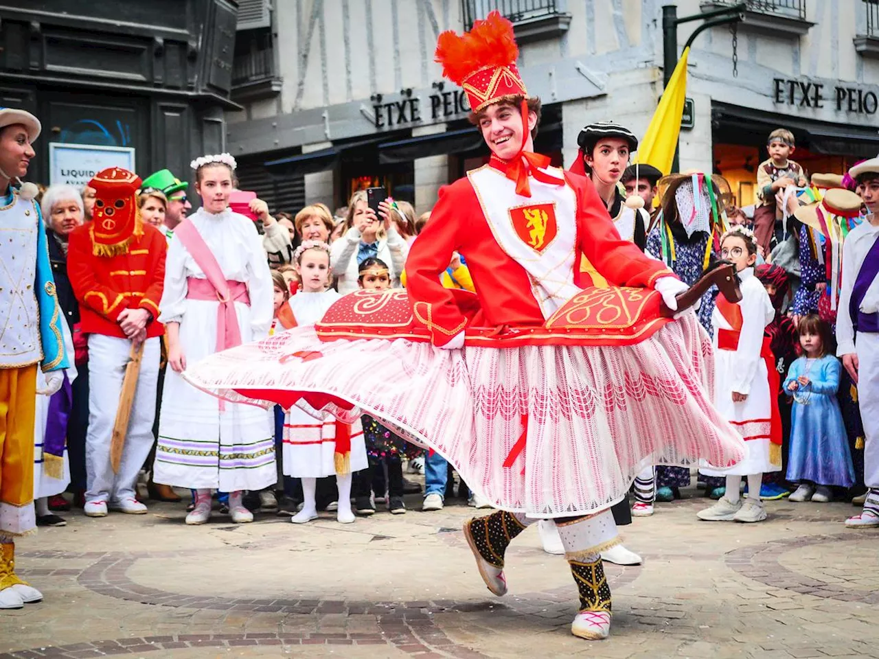 Bayonne : le carnaval reprend ses droits dans tous les quartiers de la ville