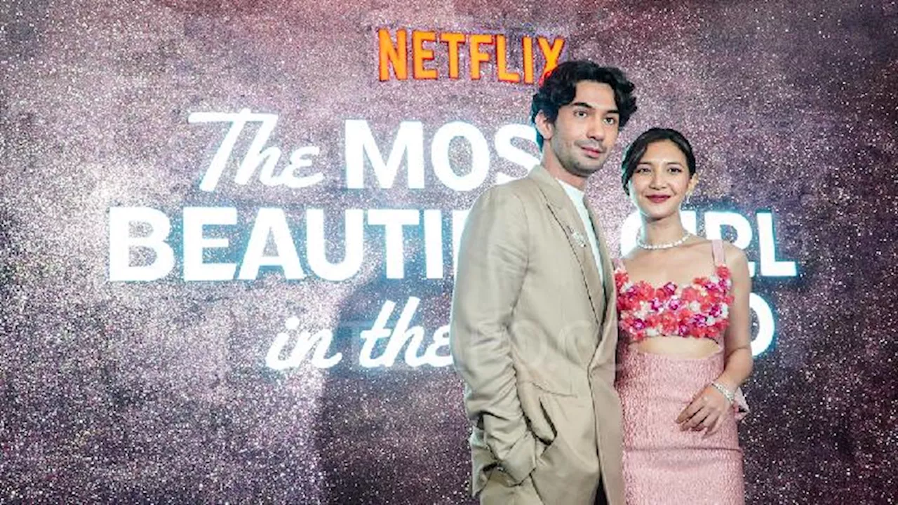 Reza Rahadian Berjumpa Kembali dengan Genre Romcom di Film 'The Most Beautiful Girl in the World'