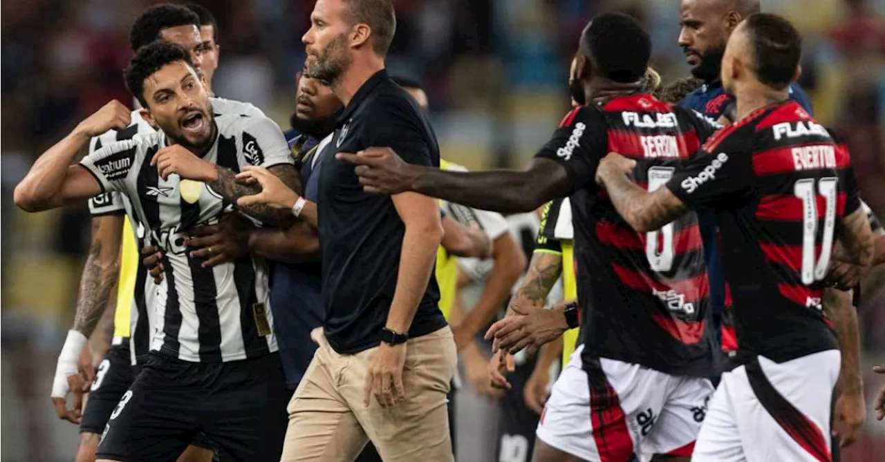 Flamengo vence Botafogo em clássico agitado no Maracanã