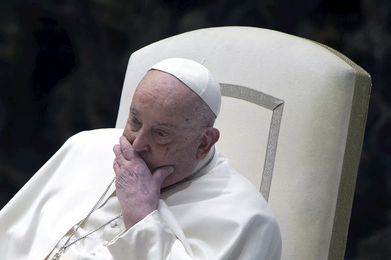 Le pape François hospitalisé pour une bronchite