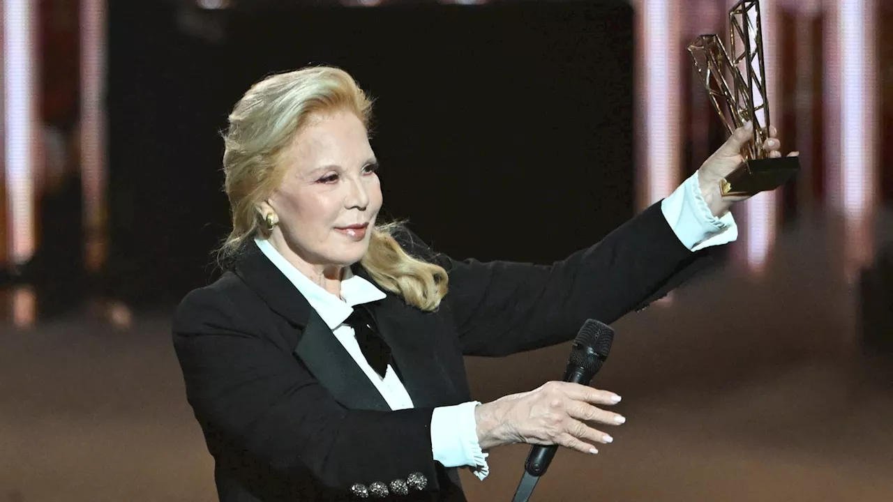 Sylvie Vartan reçoit une Victoire d'honneur pour une carrière exceptionnelle