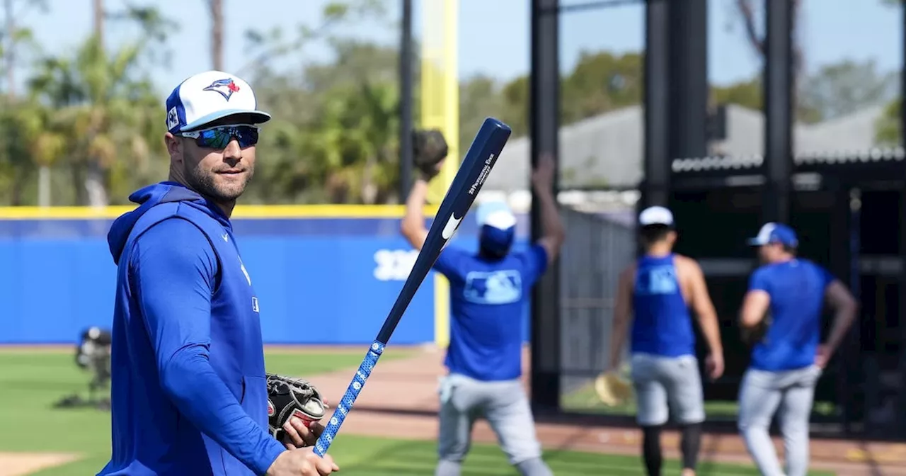 Kevin Kiermaier Works with Blue Jays Players at Spring Training