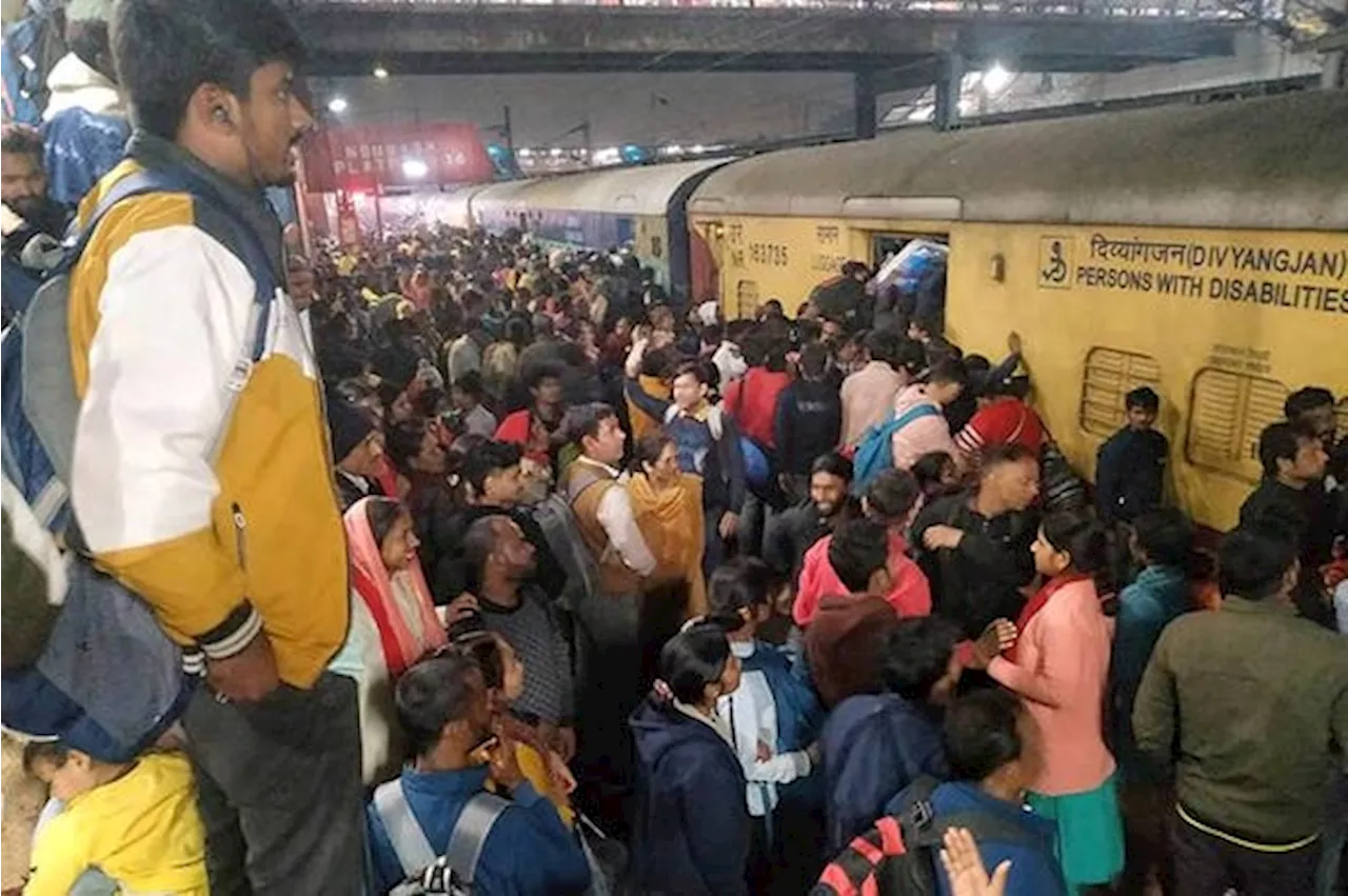  Flera döda i kaos på järnvägsstation i Indien