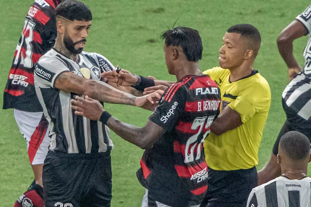 Jogadores de Botafogo e Flamengo serão julgados por briga em clássico