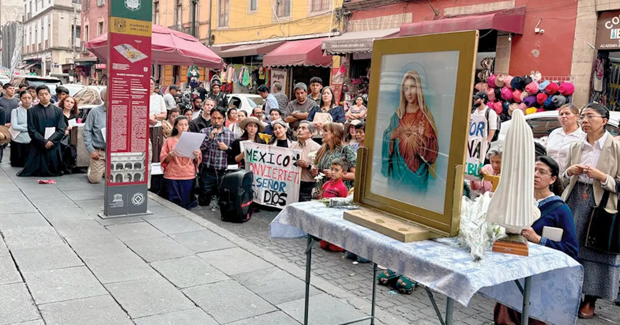 Protestas frente a la exposición 'La Venida del Señor' por blasfemia