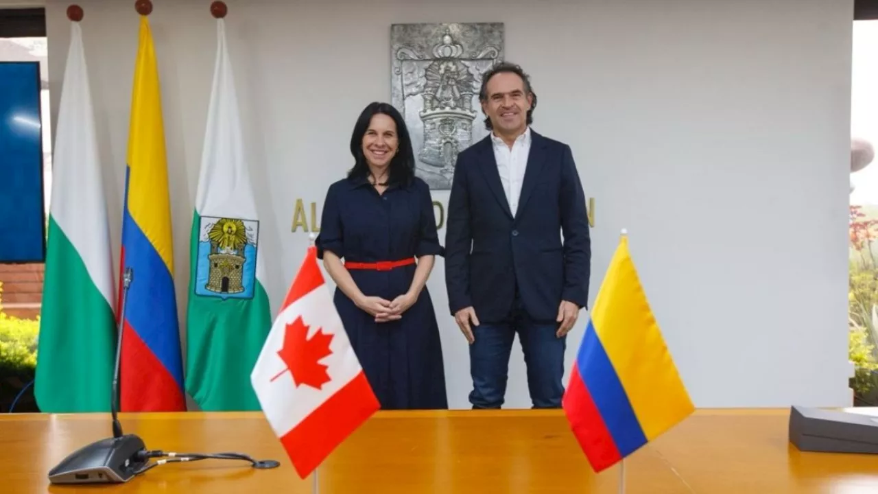 Fico Gutiérrez se reúne con la alcaldesa de Montreal, Valérie Plante, para tratar temas de clima y cultura