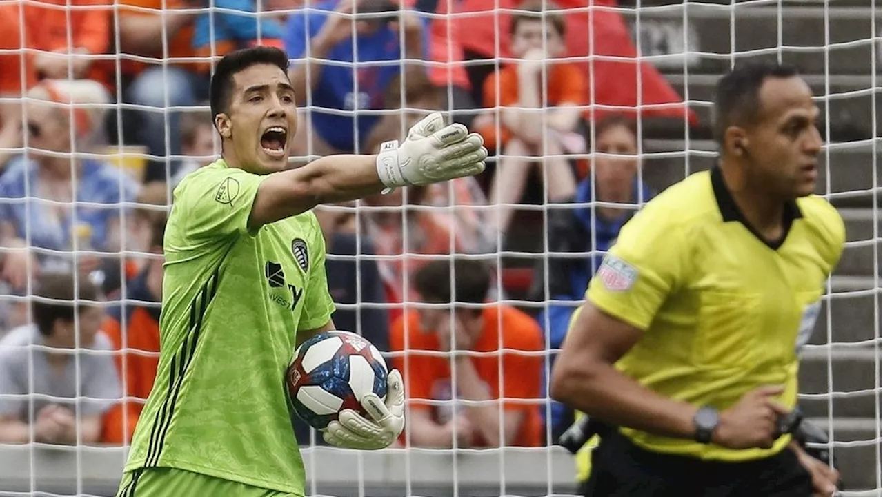 Vancouver Whitecaps Sign Goalkeeper Adrían Zendejas