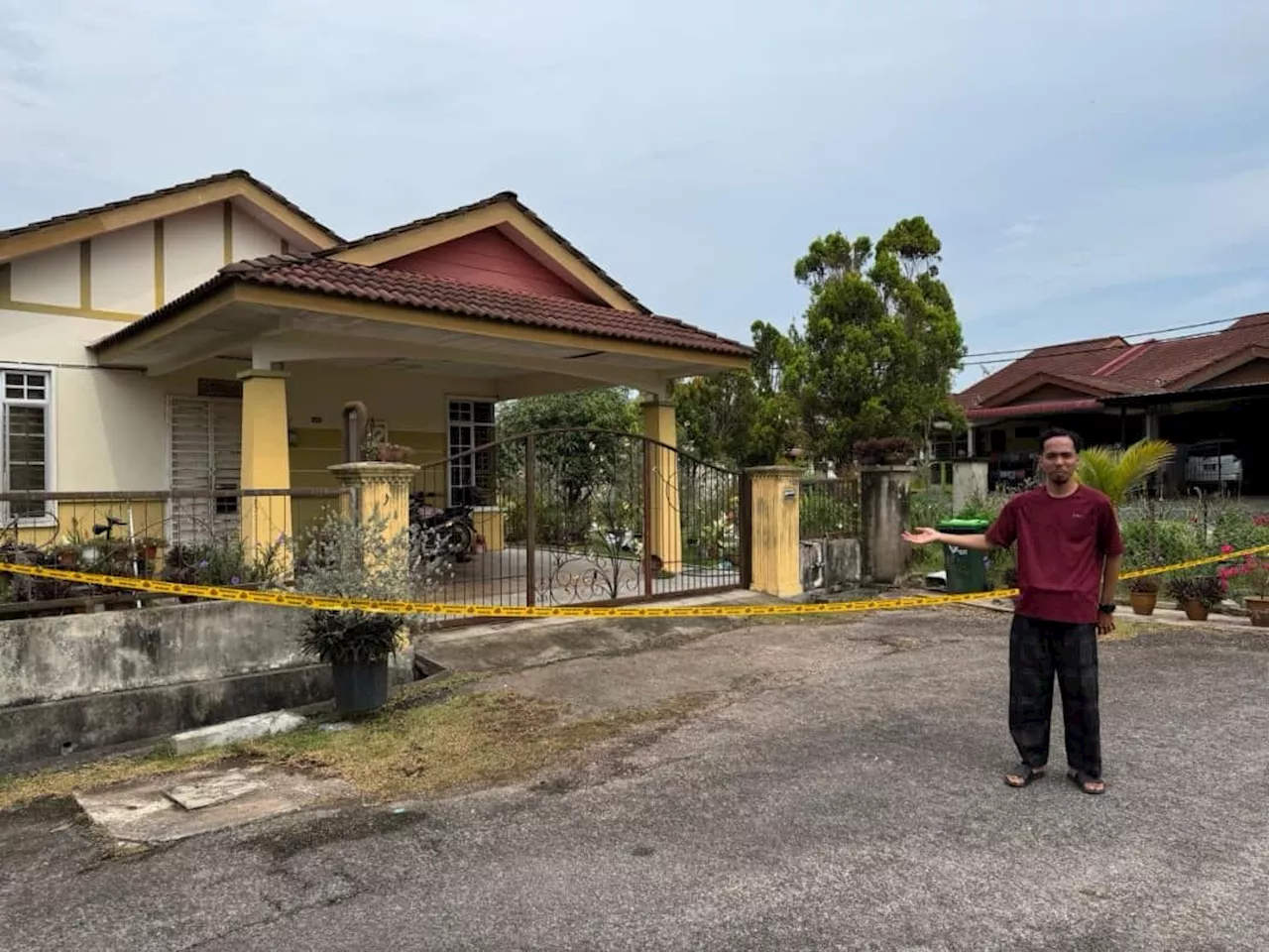 Former Teacher Rampages, Attacks Police With Machete