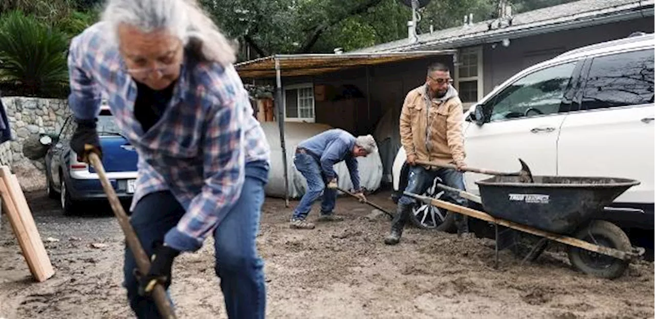 Chuvas Fortes Causam Deslizamentos e Problemas de Tráfego em Los Angeles