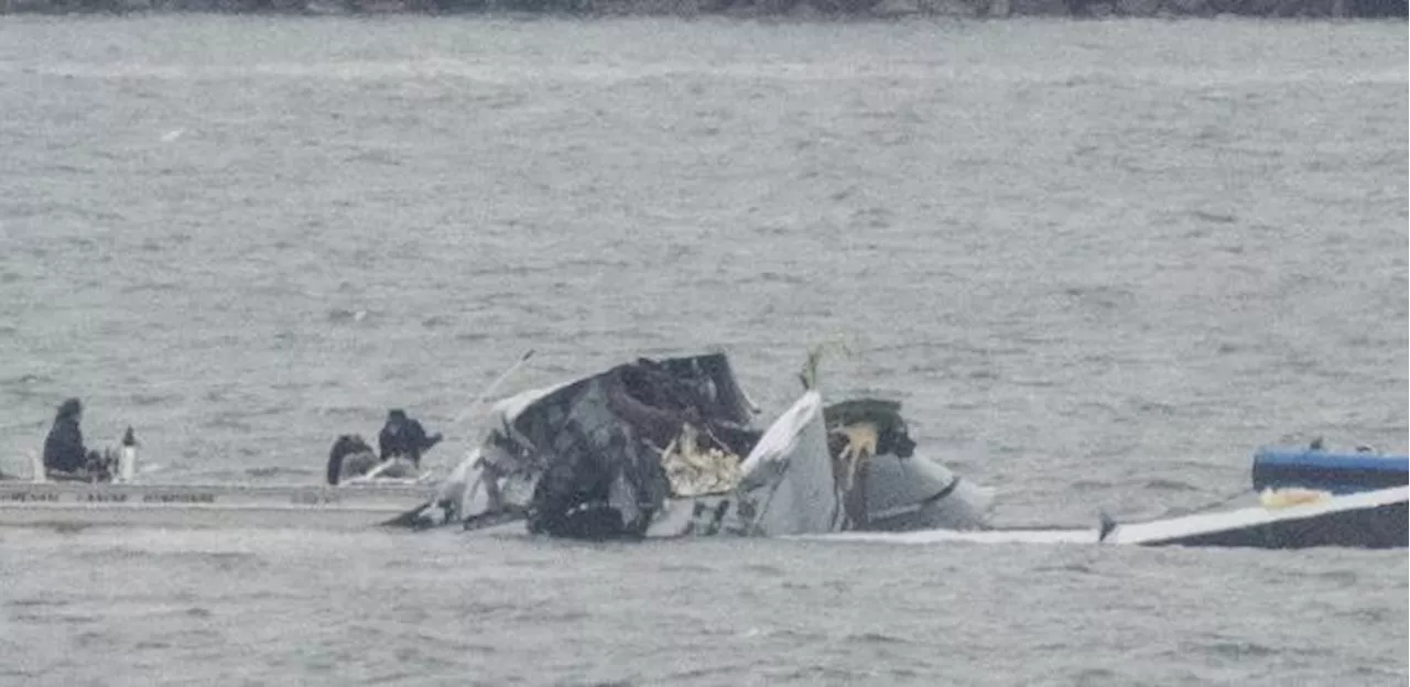 Colisão Aéreo no Rio Potomac: Erro de Altitude e Falha no Controle de Tráfego Investigados