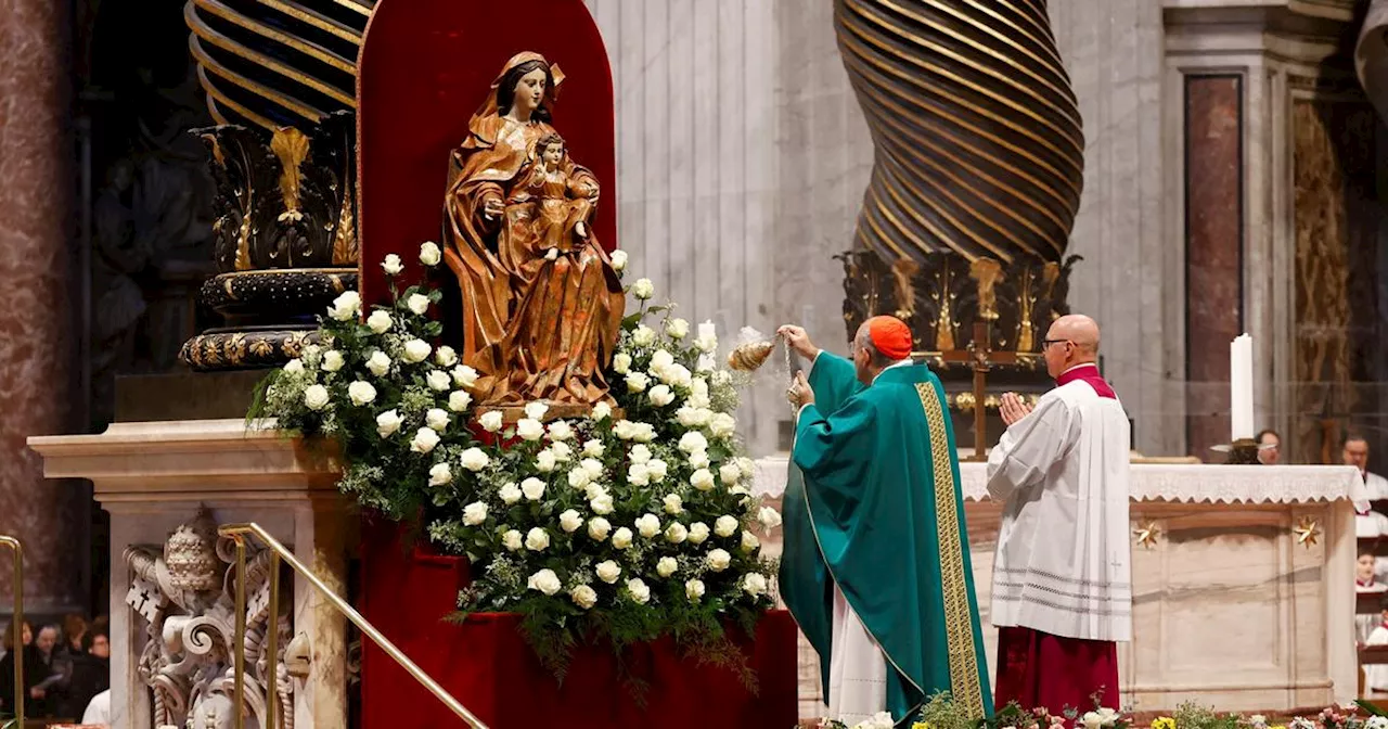 Hospitalisé pour une bronchite, le pape François a assisté à la messe dominicale à l'hôpital