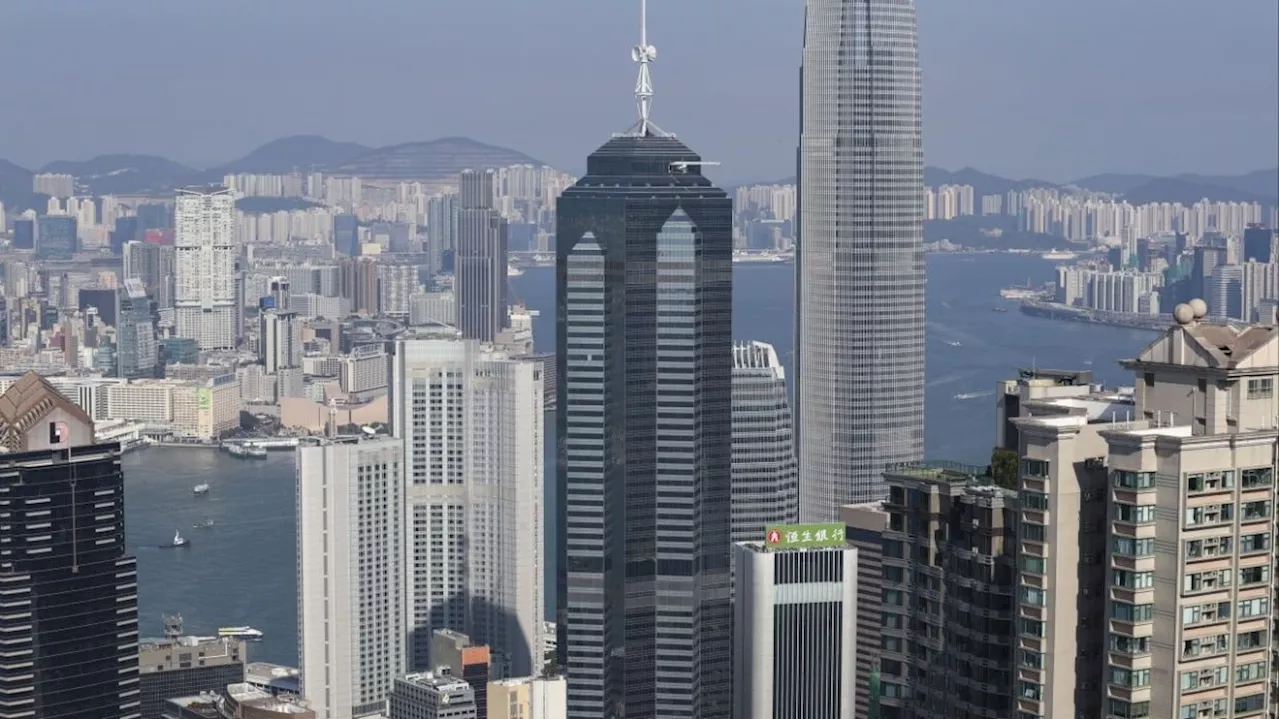 Hong Kong Property Owners Forced to Sell at Discounts Amid High Interest Rates