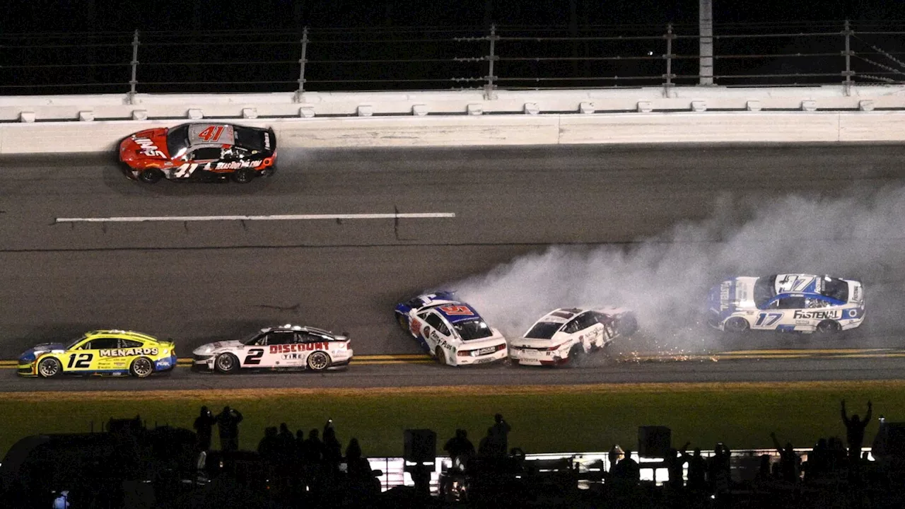 Hamlin expected a late caution would give him a 4th Daytona 500 win. NASCAR never threw the yellow