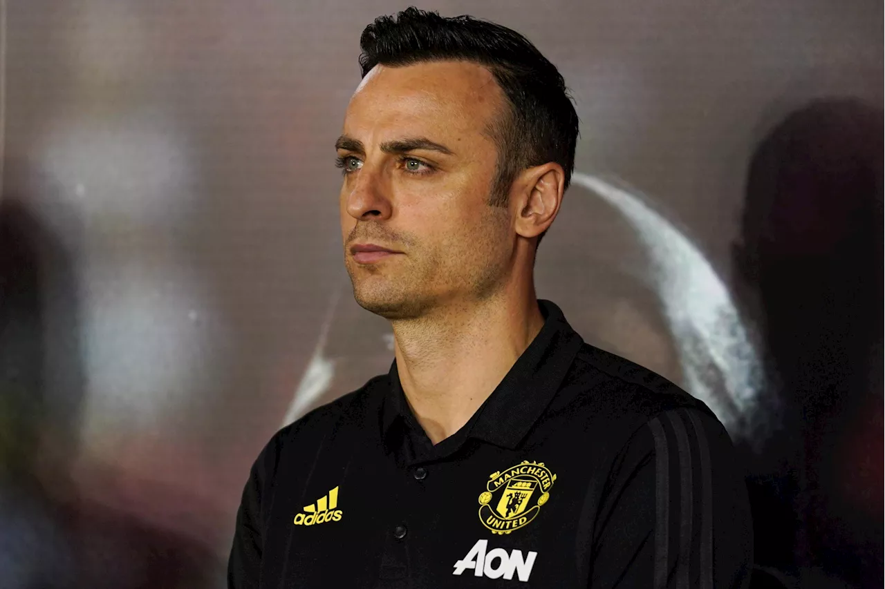 Berbatov: Zirkzee and Hojlund 'Lost' Under Amorim