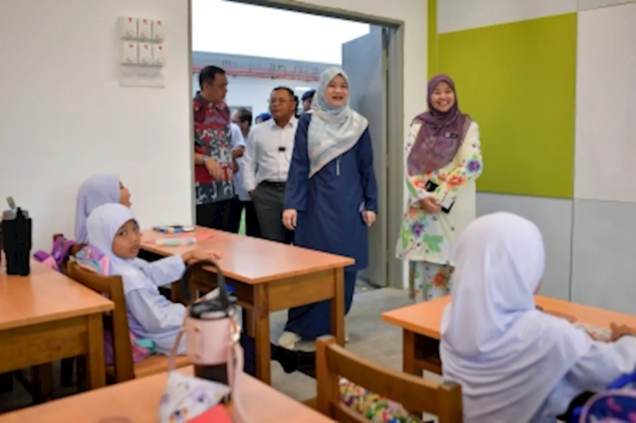 Education Minister Hopes to Table Bill Making Secondary Education Compulsory This Session