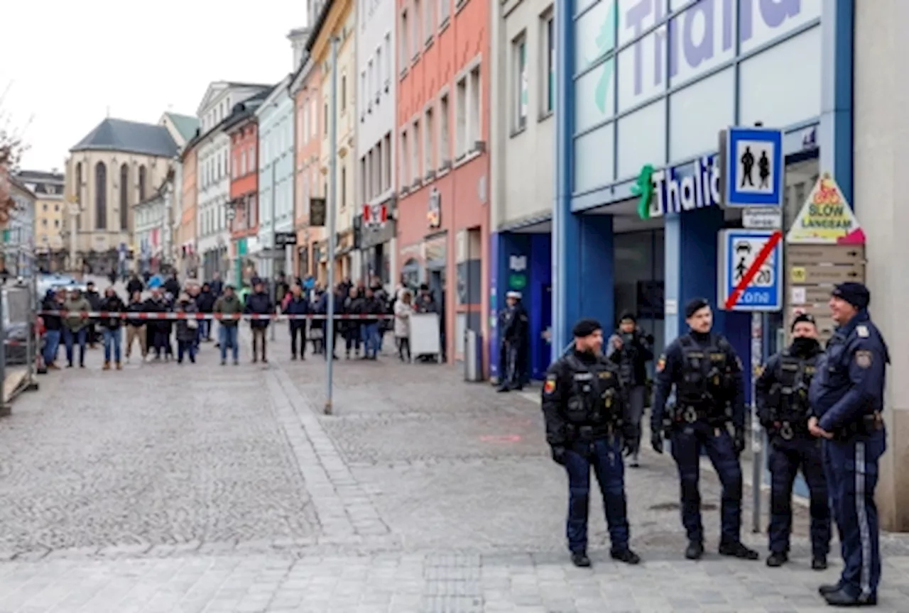 Islamic State Makes Comeback Attempt, Spreading Terror Globally