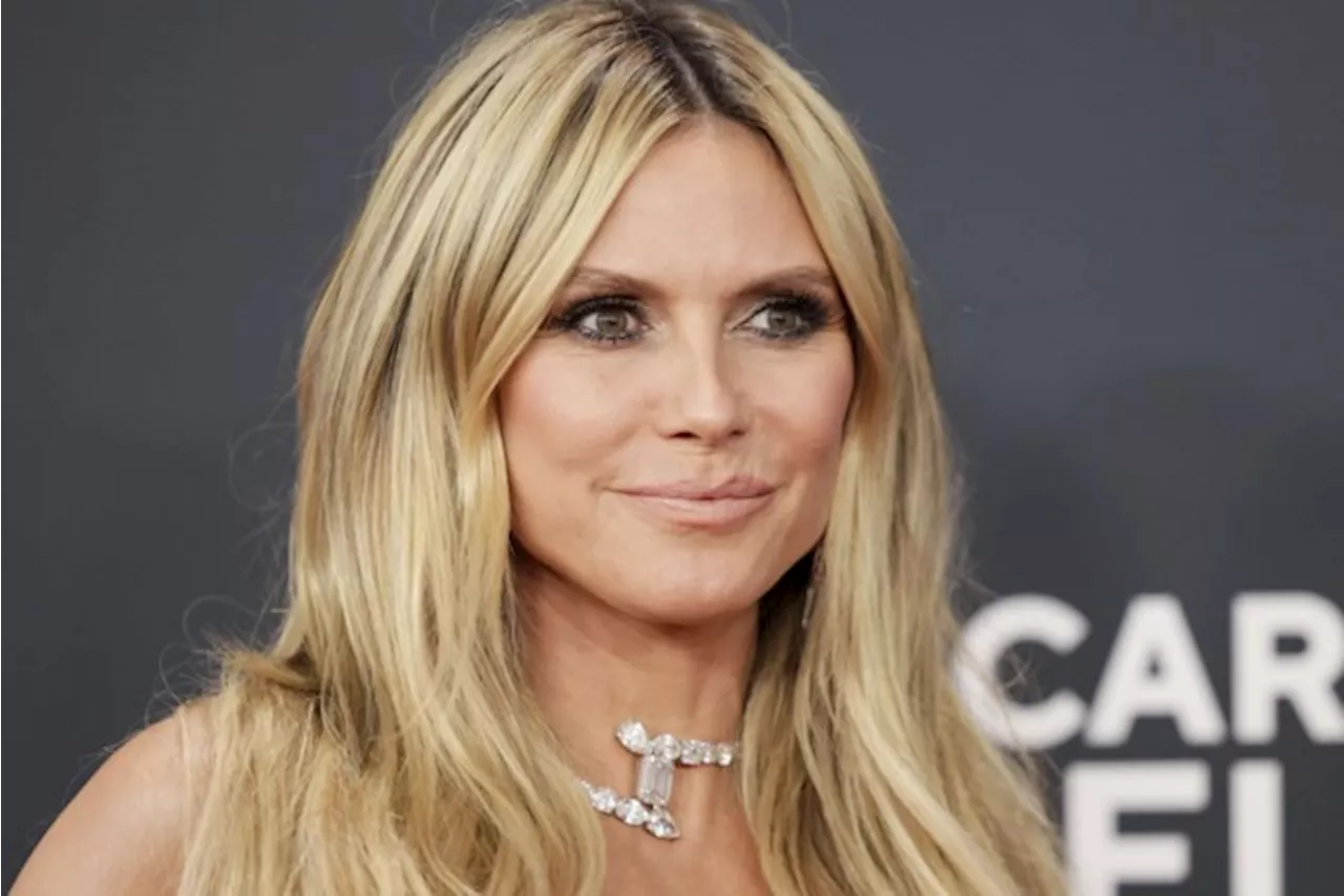 Heidi Klum over haar haaruitgroei: 'Plotseling groeien er haren uit allerlei plekken'