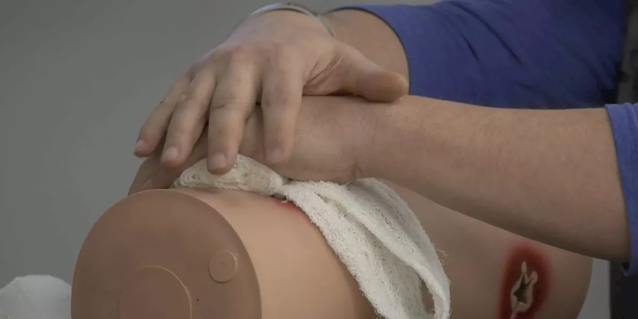 Fairbanks residents learn to ‘Stop the Bleed’ in lifesaving course