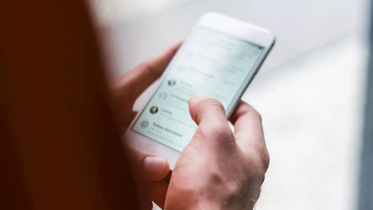 So finden Sie heraus, ob Sie in jemandem's Telefon gespeichert sind