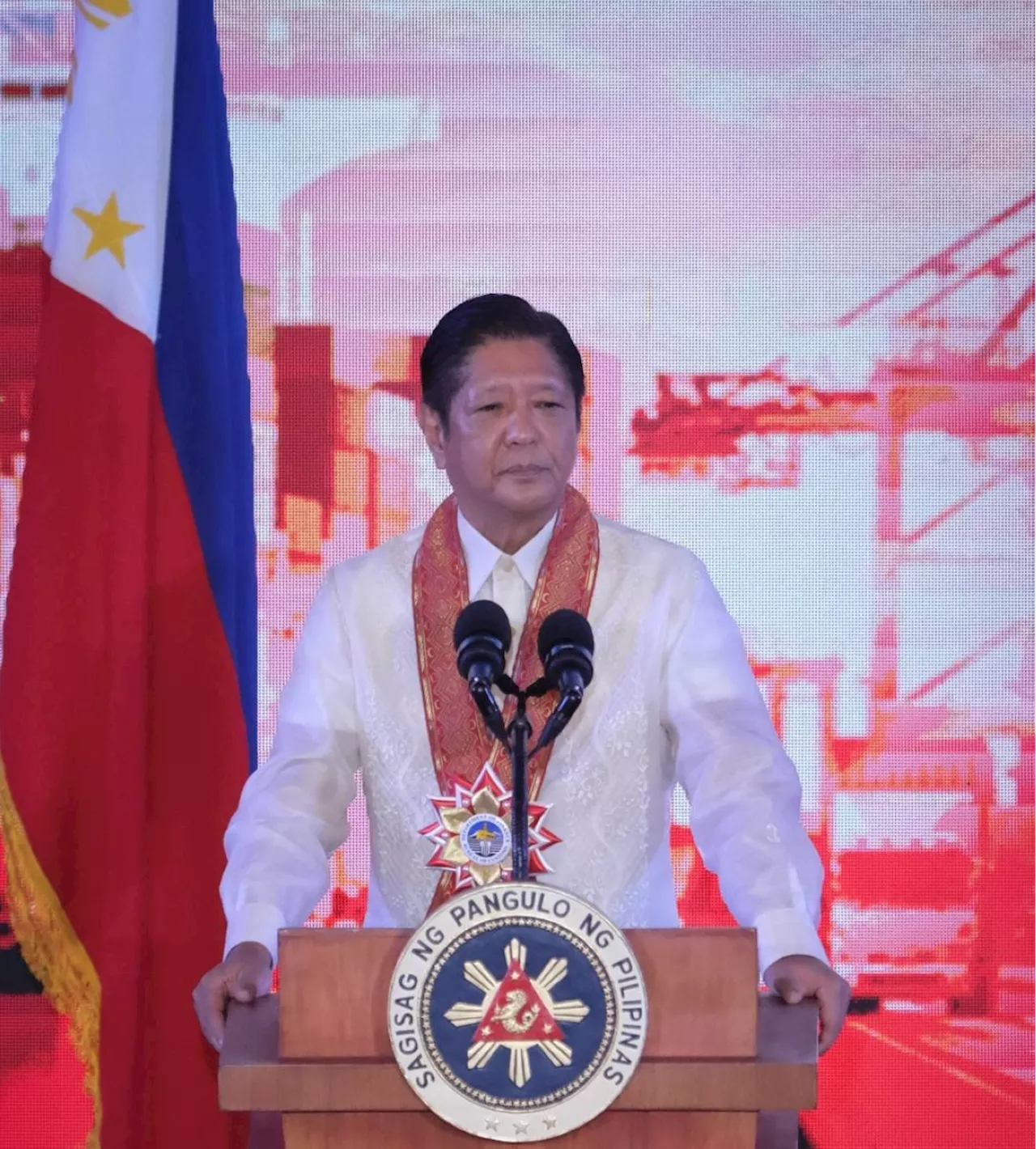 Four out of 10 Filipinos back Marcos
