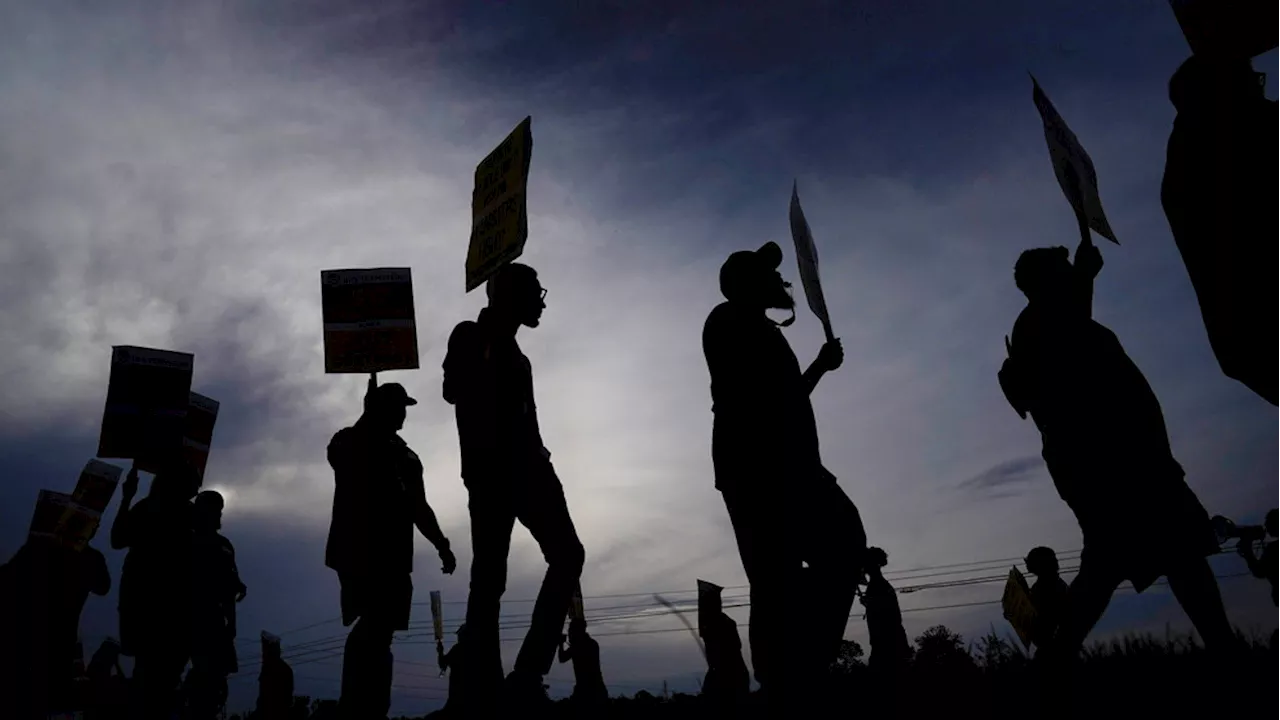 Costco Avoids Teamsters Strike With Tentative Agreement