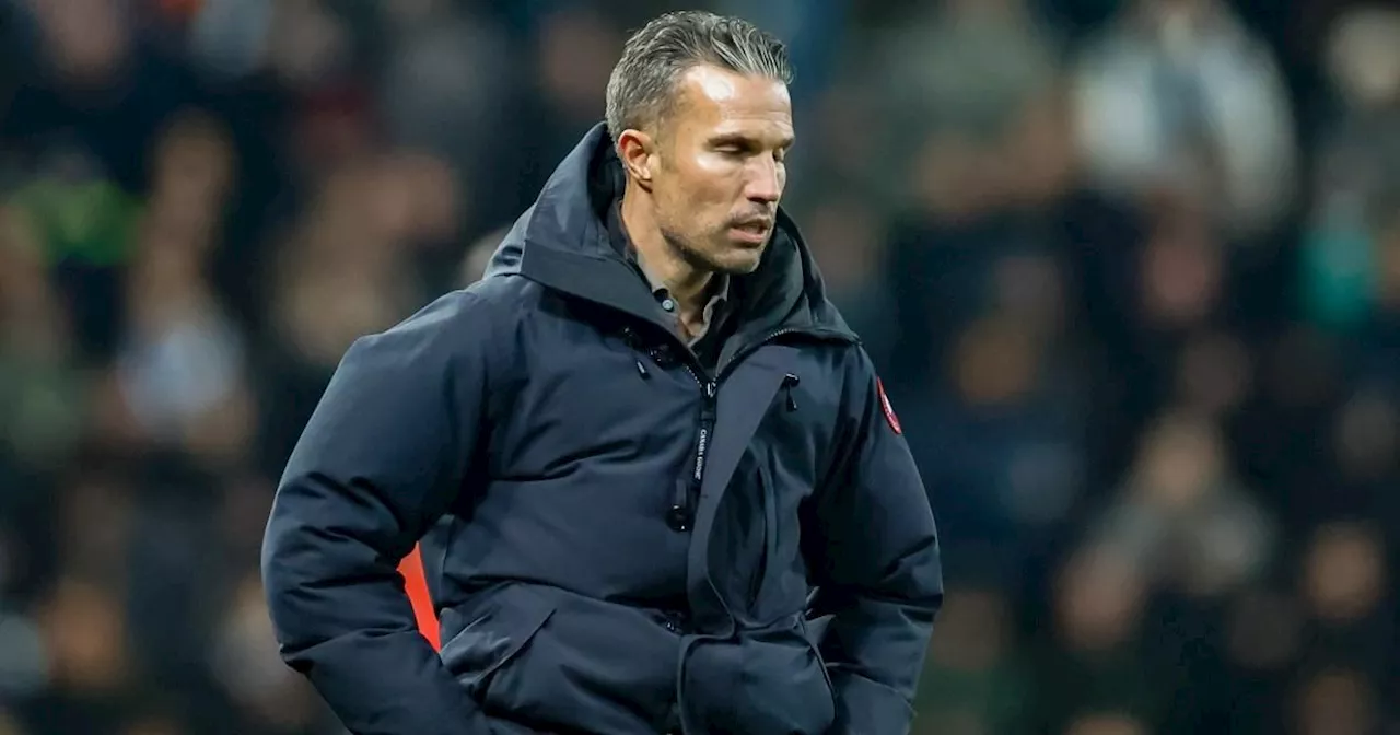 Robin van Persie seething as Fortuna Sittard allowed to play with 12 men in Eredivisie draw