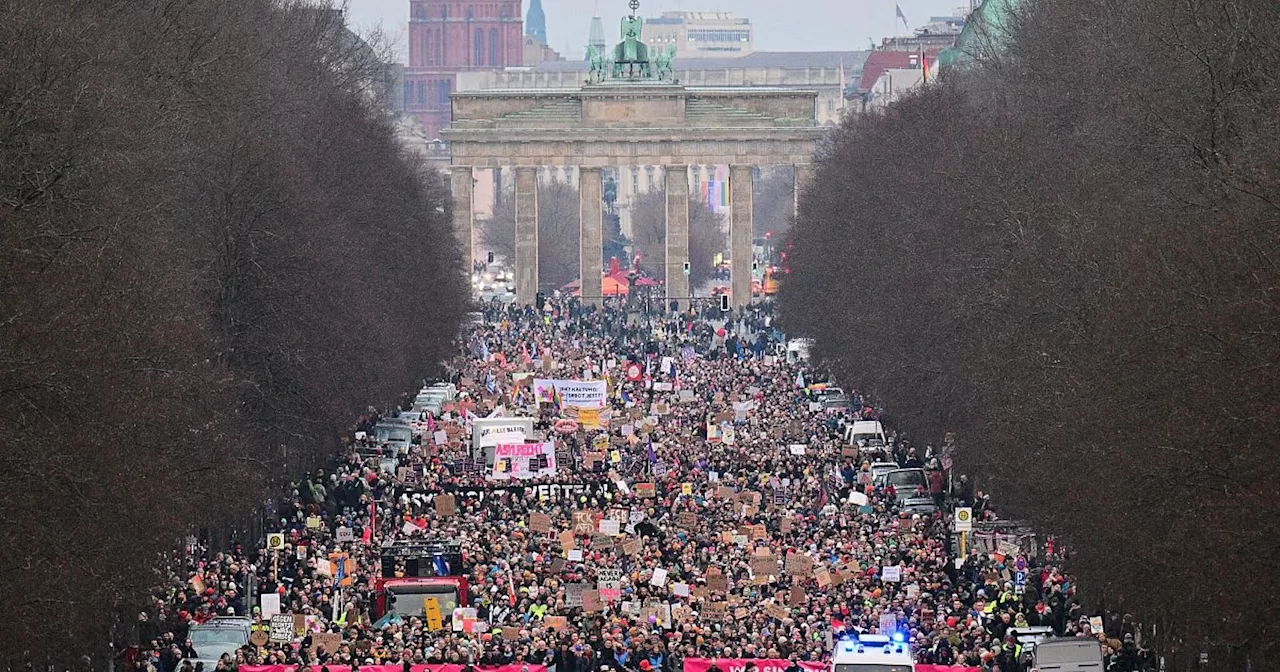 Demonstrationen gegen AfD und CDU-Kurs - 160.000 in Berlin