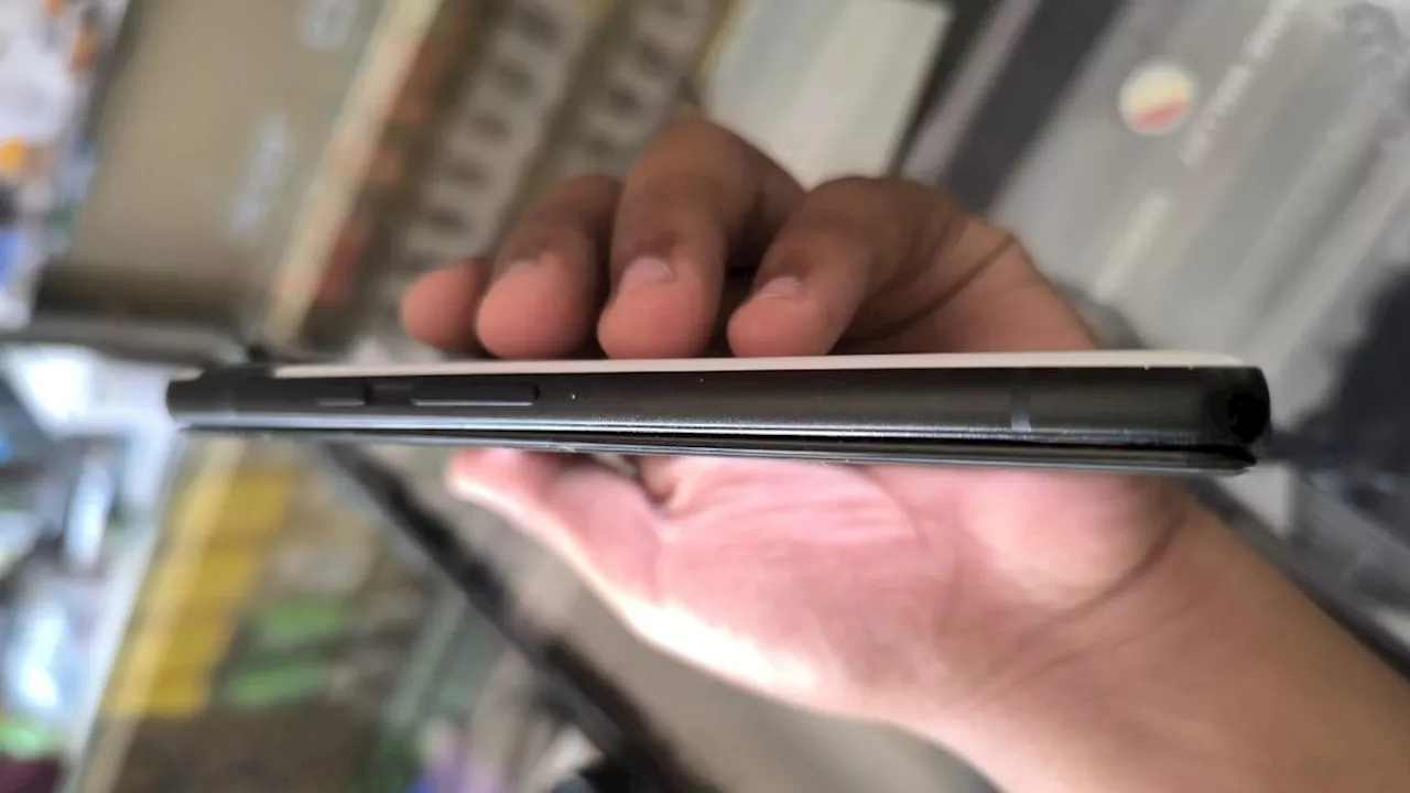 Swollen Battery Turns Pixel 6a into a Potential Bomb